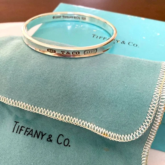 Tiffany sterling bangle bracelet - Picture 1 of 16
